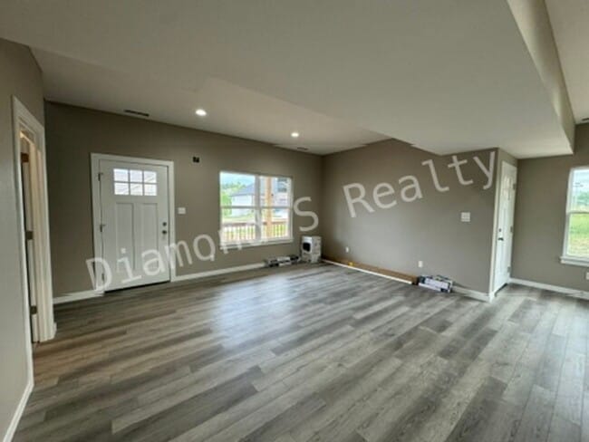Building Photo - Gorgeous Two-Story Home Available Early July - 4 Bed/2.5 Bath
