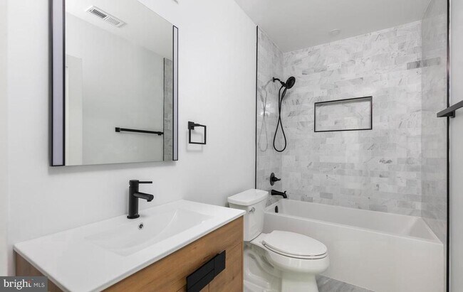 Building Photo - 30 Kennedy St NW