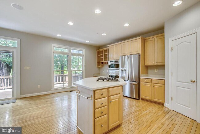 Building Photo - 10555 Tuckerman Heights Cir
