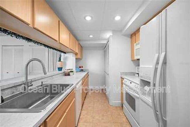 Building Photo - 5700 Mariner St