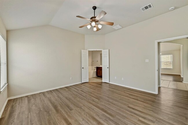 Building Photo - 49 White Magnolia Cir