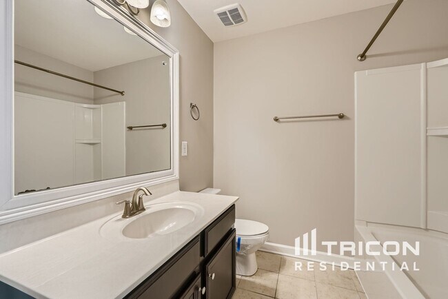 Building Photo - 3821 Litchfield Dr