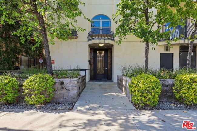 Building Photo - 5315 Bellingham Ave