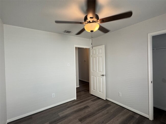 Building Photo - 21543 Falvel Misty Dr