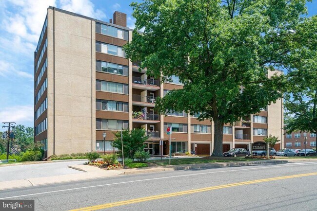 Primary Photo - 4401 Cherry Hill Rd