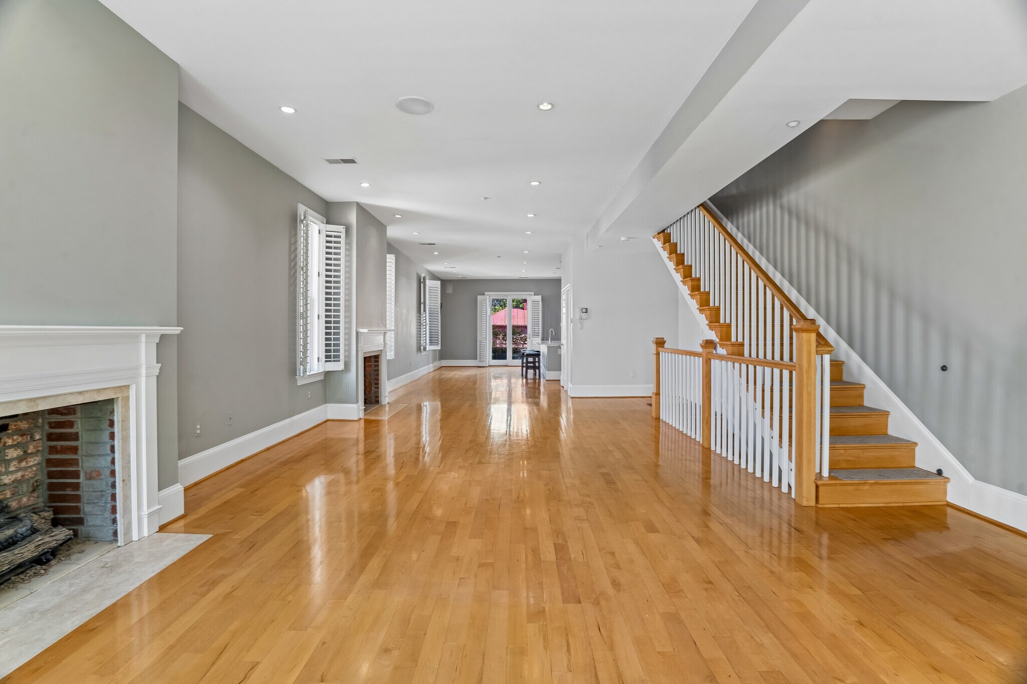 Building Photo - 1343 Q St NW