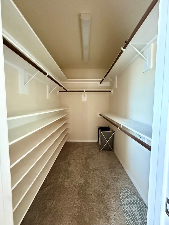 Building Photo - 4703 S Richwood Dr