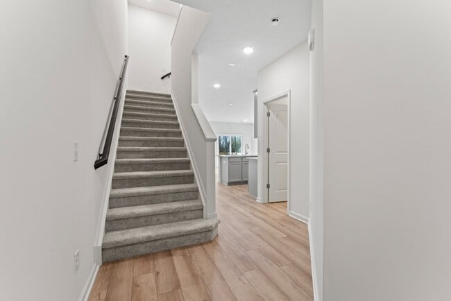 Building Photo - Luxury Townhome, Fishers Schools, Minutes from Shopping, Restaurants, and City Parks!