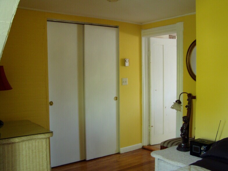 Bedroom - 30 Golden Hill St