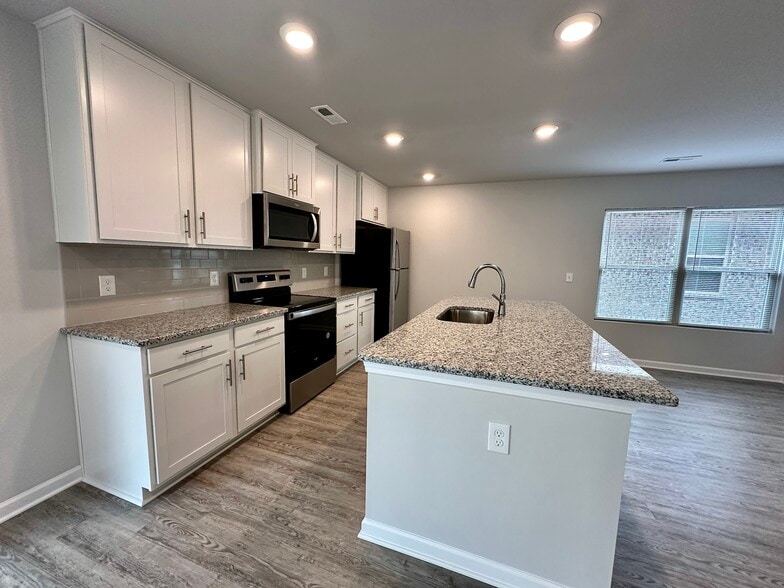 Building Photo - 14709 Ravenel Dr