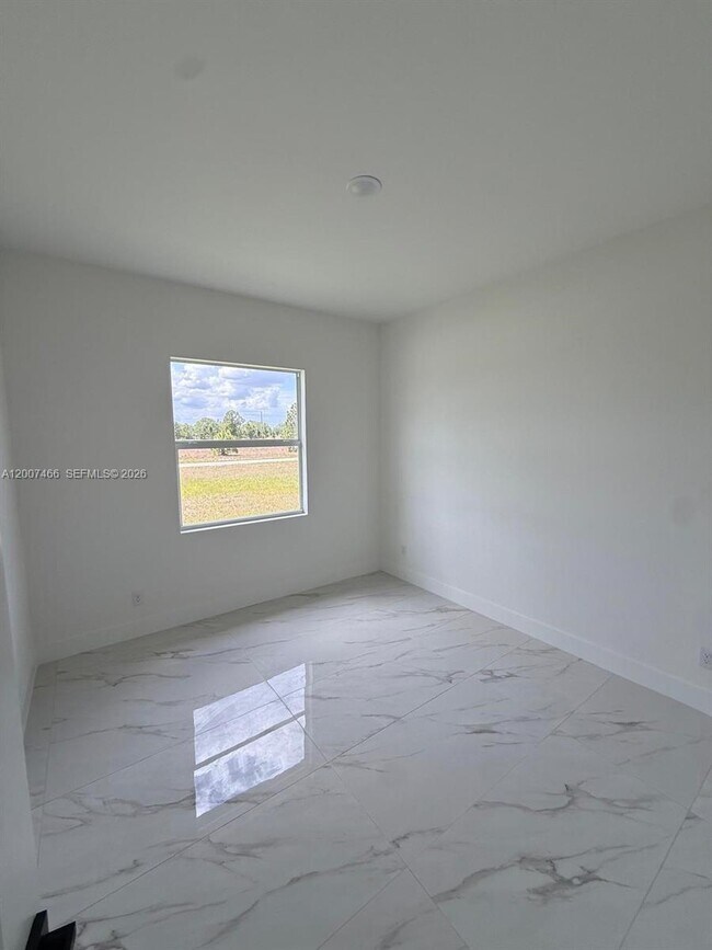 Building Photo - 1089 Eisenhower Blvd