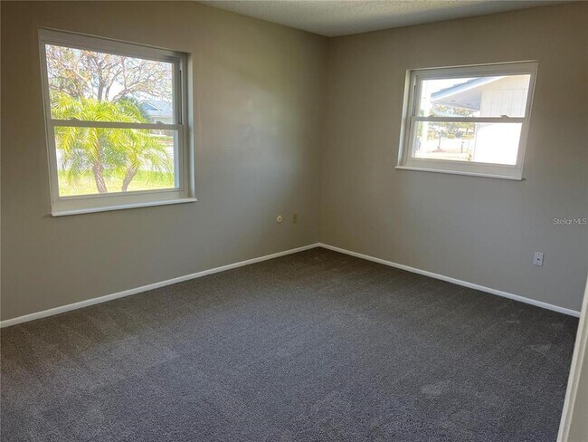Building Photo - 1514 Bunker Hill Dr