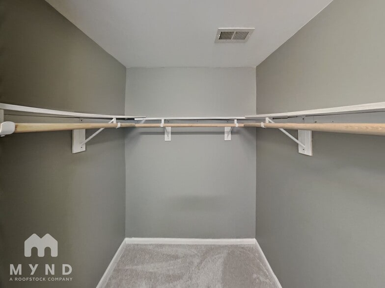 Building Photo - 10002 Gardendale Ct