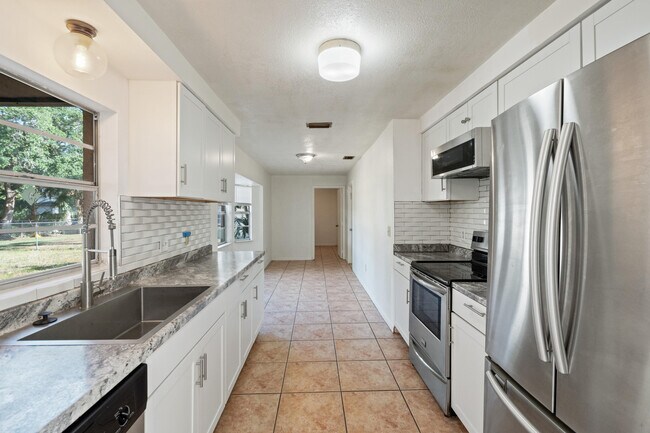 Building Photo - 1352 Tilberg Ave NW