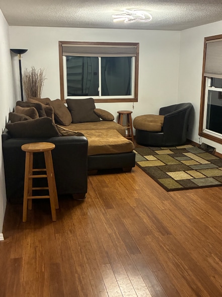 Building Photo - W649 Hillview Dr