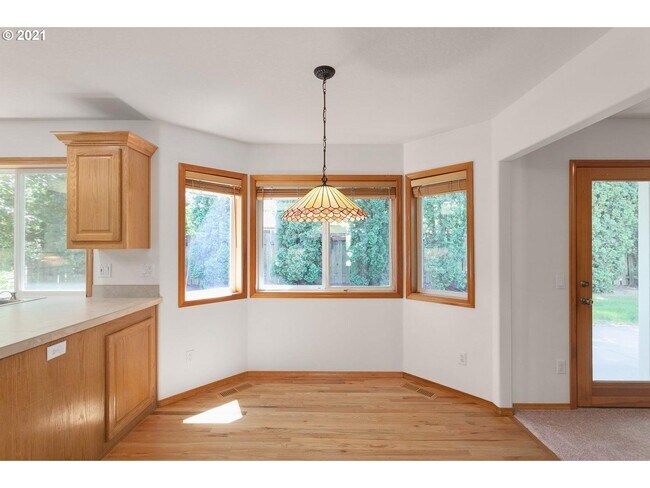 Building Photo - 4 Bedroom Bethany Home on a Large Corner L...