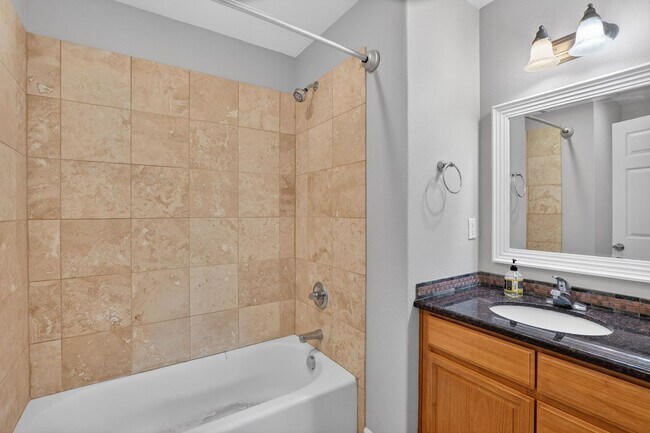 Building Photo - 2623 SE 109th Ave