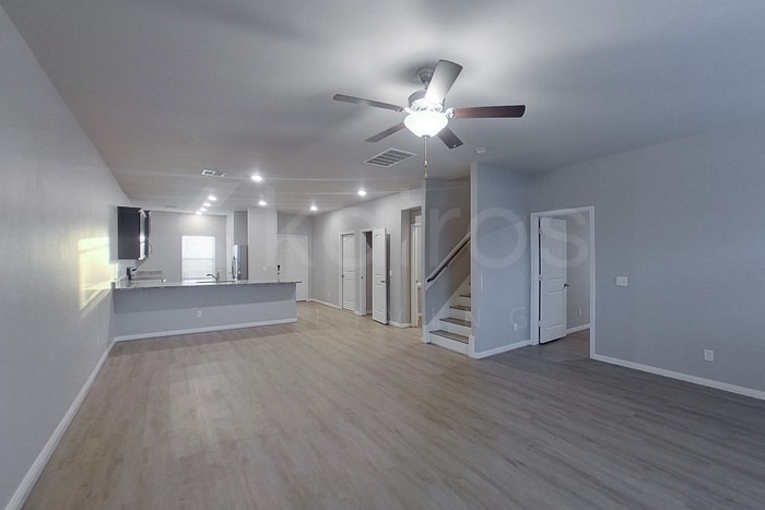 Building Photo - 721 St James Pl