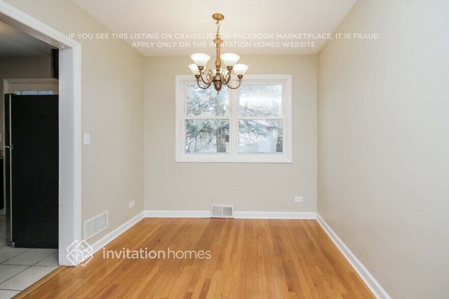 Building Photo - 5240 Lee St