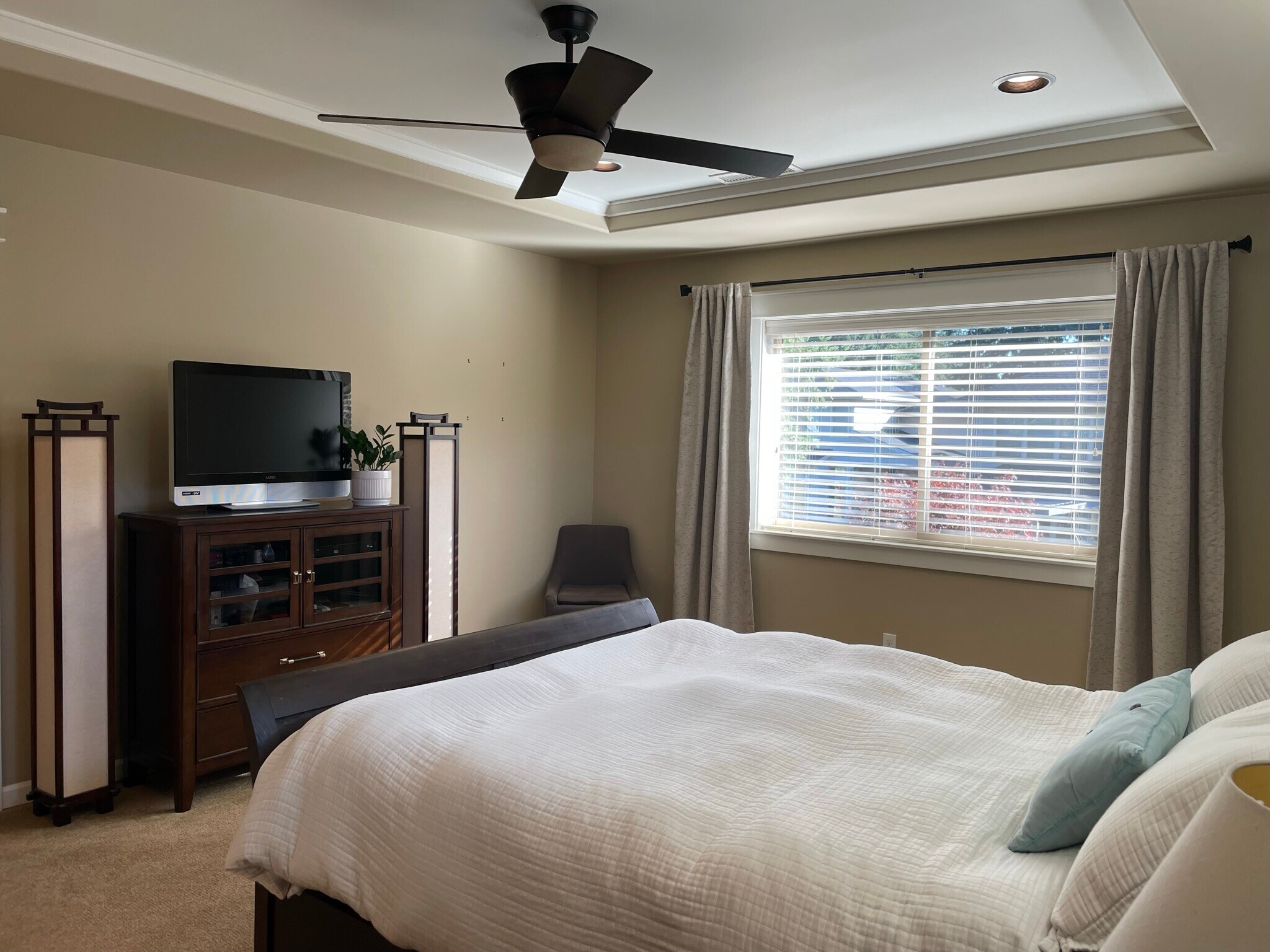 Building Photo - 12884 SW Sevilla Ave