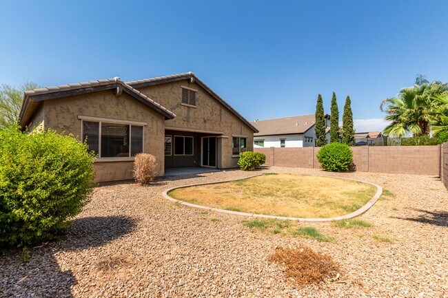 Building Photo - 20273 E Raven Dr