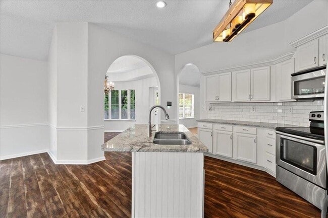 Building Photo - Lee Line Farms Subdivisions, beautiful home ready for you!