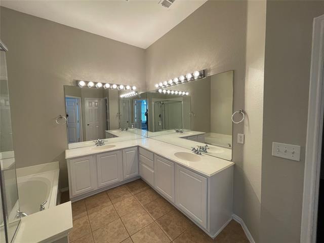 Building Photo - 8304 Rayburn Ln