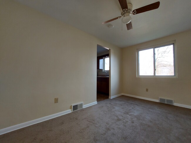 Dining Room - 723 7th St