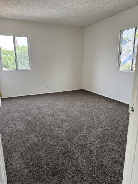 Building Photo - 130 N Ivy Ave