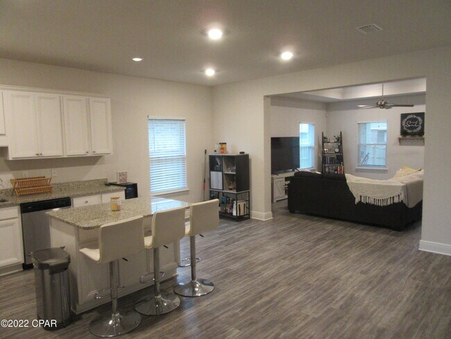 Building Photo - 831 Cason Cir