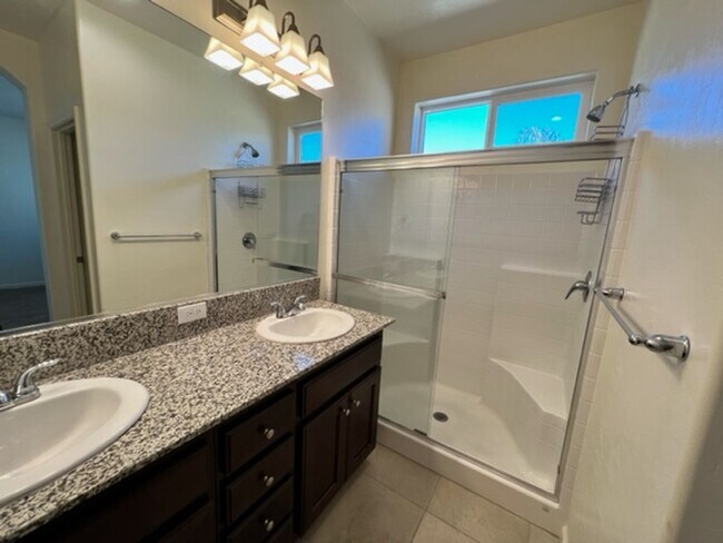 Building Photo - 3306 Manchester St