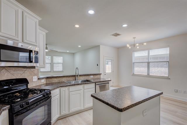 Building Photo - 516 Byron Nelson Dr
