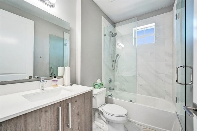 Building Photo - 3534 Forest View Cir