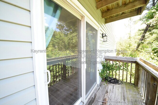 Building Photo - 9716 7th Bay St