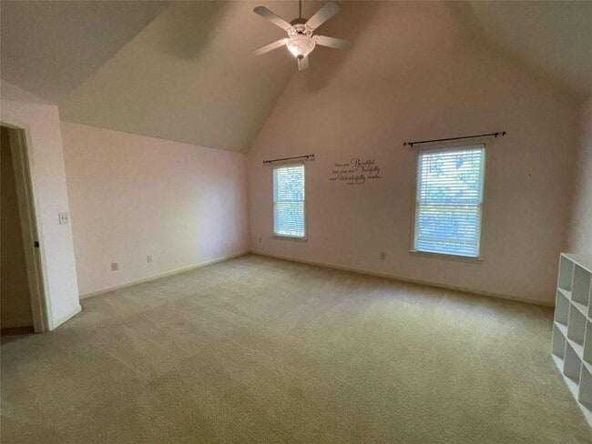 Building Photo - 1378 Greencrest Ct SW
