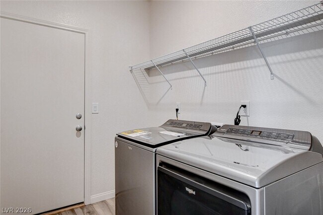 Building Photo - 2730 Alfena Pl