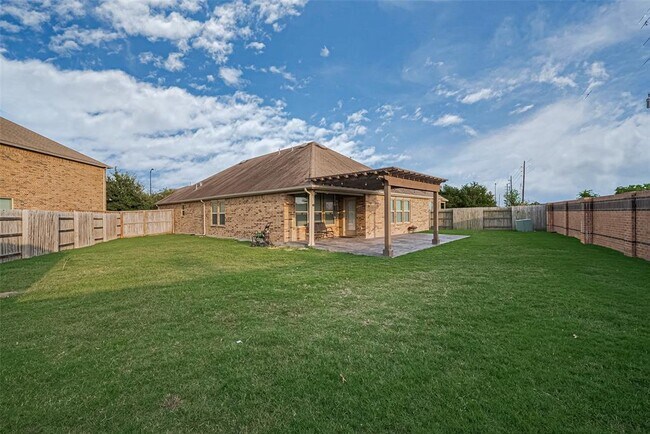 Building Photo - 6723 Widdenbrook Trace