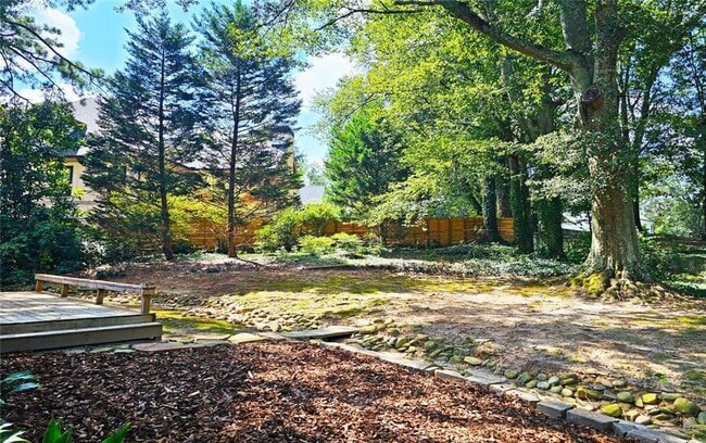 Building Photo - 194 Kenneth Dr