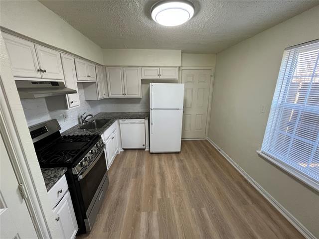 Building Photo - 817 Lilac Ln