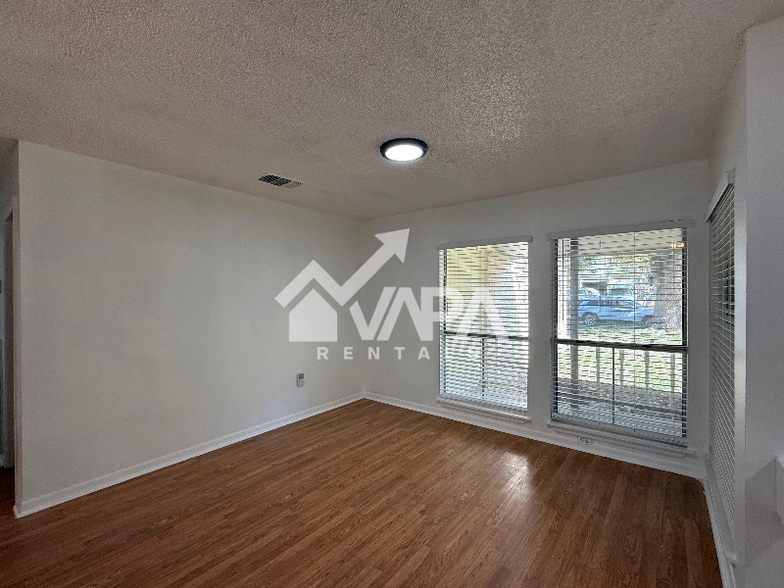 Building Photo - 10123 Vigilante Trail