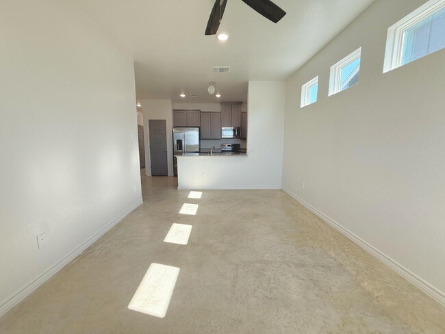 Building Photo - 207 Riptide Dr