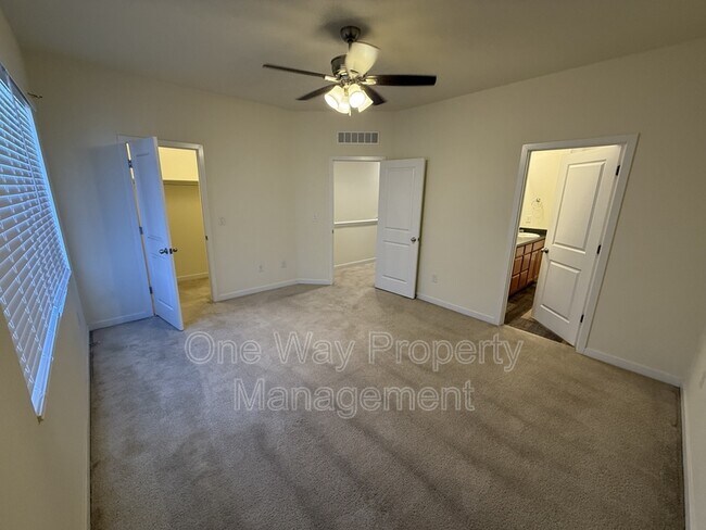 Building Photo - 885 E 98th Ave