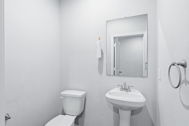 Building Photo - 4937 Ambient Dr