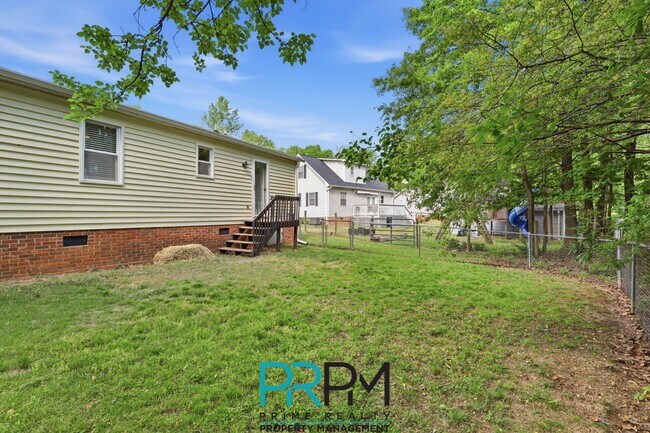 Building Photo - 5 Parkstone Ct