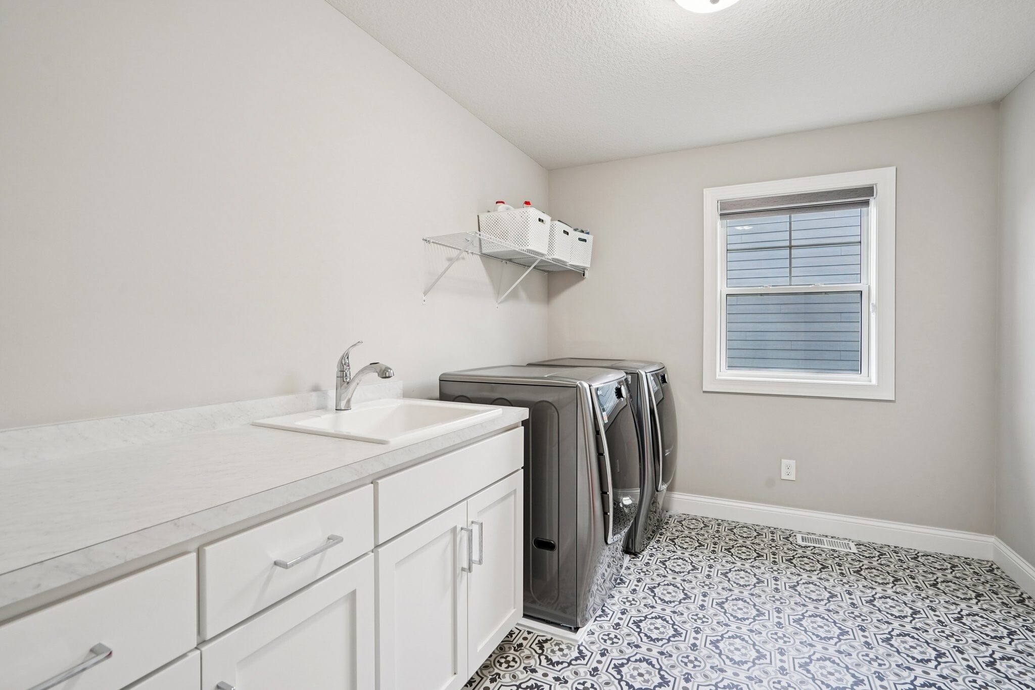 Building Photo - 4386 Arbor Dr