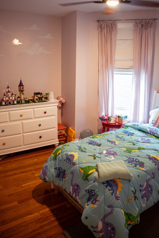 Bedroom 2 - 36 W Eagle St