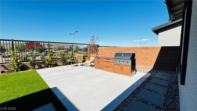 Building Photo - 9836 Starlight Ridge Ave
