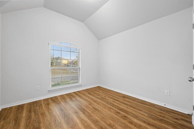 Building Photo - 117 Switch Bud Dr