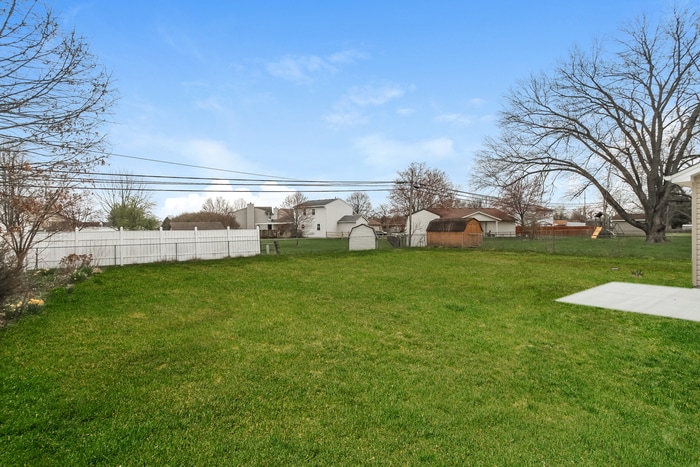 Building Photo - 430 Clara Dr