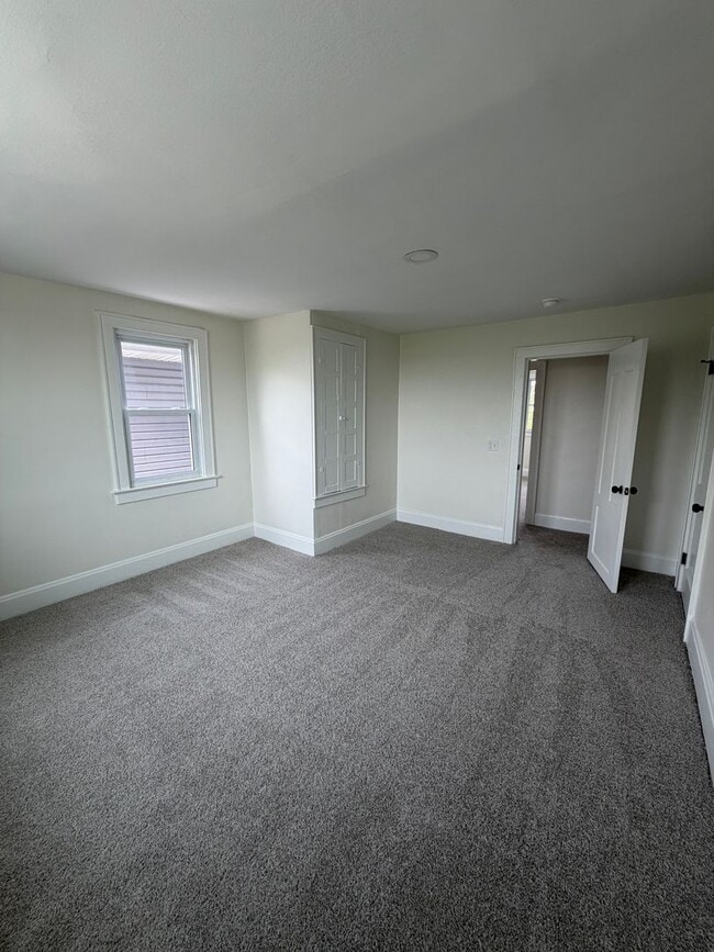 Building Photo - 726 Frebis Ave